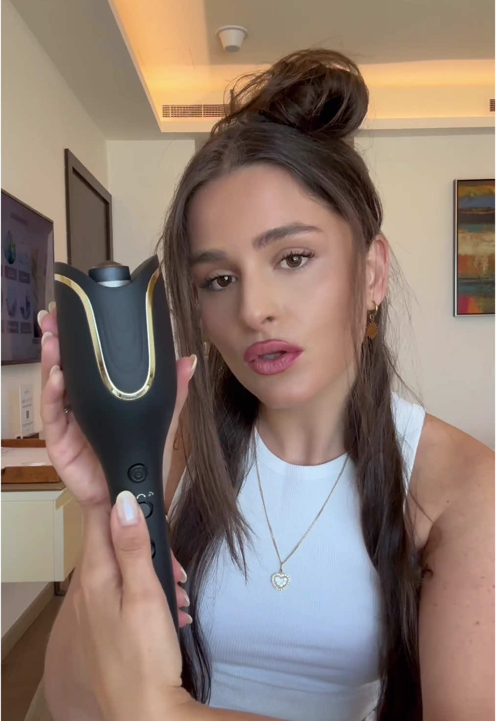 The Philips Home Salon, Auto Curl MEGA Sale is here! 💈✨ Say hello to the Philips Autocurler, your secret to “salon-curl” hair in the comfort of your own home. Effortless styling, frizz-free shine, and pro-level results, all in just minutes.  No appointments, no waiting.  Just flawless hair, everywhere!  Tap the link in my story to shop now! #PhilipsBeauty #MegaSale #ProResultsNoAppointments #HomeSalonByPhilips 
