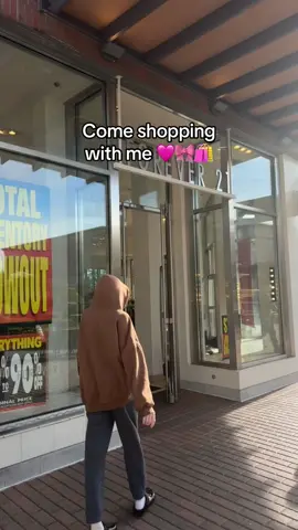 Can’t believe my favorite store closed 🥺🥺  #fyp #shopwithme #shoppinghaul #cleangirlaesthetic #shoppingvlog #shopping #forever21 #store #haul #trending #viral #creatorsearchinsights #outfit #windsor #healing #HealingJourney #relatable #fashion #
