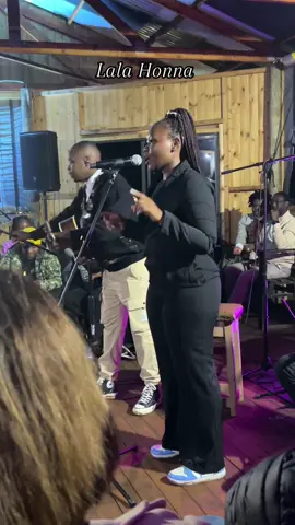 Had a beautiful intimate night of hymns with @tshepadiale. It was really a wonderful and spiritual evening.  #lalahonna #gospelmusic #kheziyamthombeni #southafricangospel #gospelvideos #lalahonna🙏🙏🙏 #tiktoksouthafrica🇿🇦 