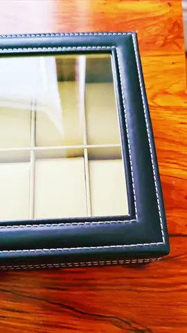 12 slot watch box  #watchbox #watch #WatchCollection #giftideas #giftforwomen #giftformen #watchorganizer 