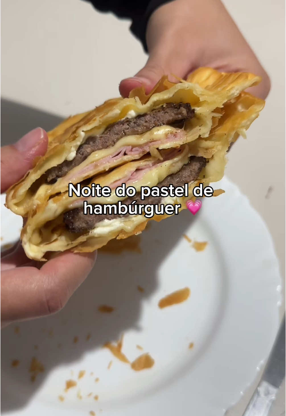 Quem já fez ????  #receita #pastel #hamburger #noitedepastel #noiteemfamilia 