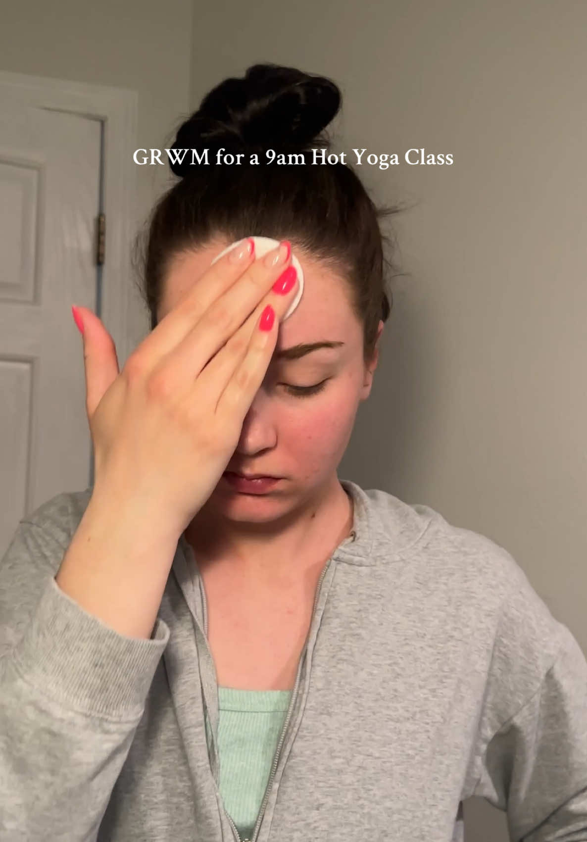 I don’t think I am a morning workout girly🥲 I prefer evenings for some reason I have more energy then! #grwm #sahm #morningworkout #hotyoga 