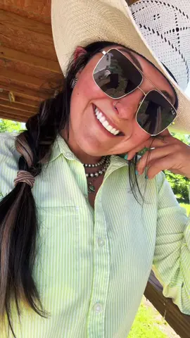 why is this such a jam #creatorsearchinsights #cowgal #trending #yallternative #westernfashion #vibecheck #work #strawseason #cowgirlcheck #cowgirls #spring 