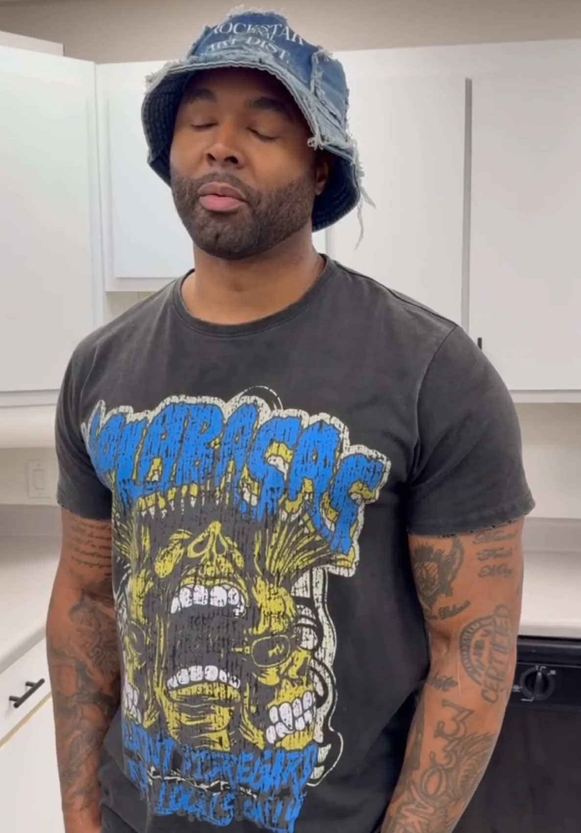 #When James pops up on Mike at his job! #God #Jesus #Jesusispoppin #Jesusbeenpoppin #kountrywayne #letthatsizzleinyourspirit #helpisontheway #Love #mikebless #wegotaction🎬🎥 #kountrywaynecomedy #kountrywayne #letthatsizzleinyourspirit #kountrywayenewskits #kountrywaynetiktokfans #helpisontheway #chicago #Detroit #atl #atlanta #texas #letsgo #fyp 