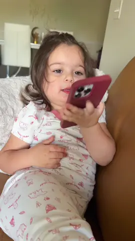 Lulu has 2 babysitters not aunts 🤣😌 