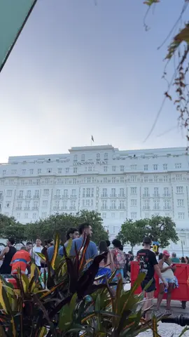 Lady Gaga só de olho!  #ladygaga #ladygagacopacabana #copacabanapalace 