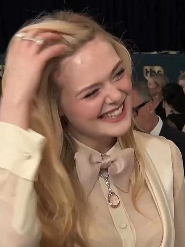 elle 🍒             #ellefanning #ellefanningedit #aesthetic #showmehow 