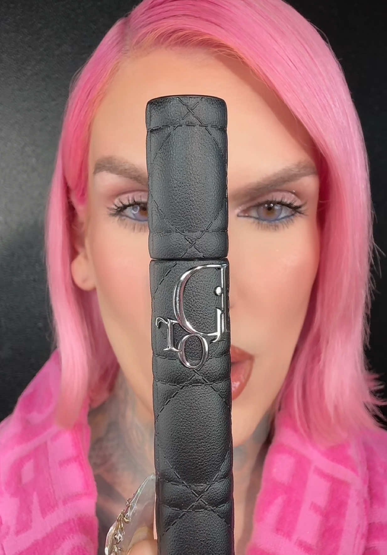 Is the NEW @Diorbeauty overvolume mascara Jeffree Star approved?! 🤔 #makeupreview #jeffreestar #dior #mascara #BeautyTok #diorbeauty #fyp 