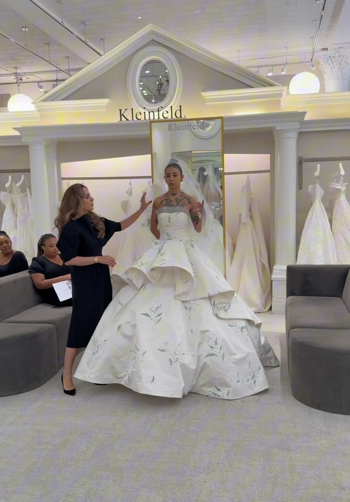 Our newest Spring 2026 collection at @Kleinfeld Bridal this past weekend 🤍✨  #sayyestothedress #ancientbeauty #sarehnouri #sarehnourigowns #recentlyengaged #spring2026 #weddingdress #sarehnouribride 