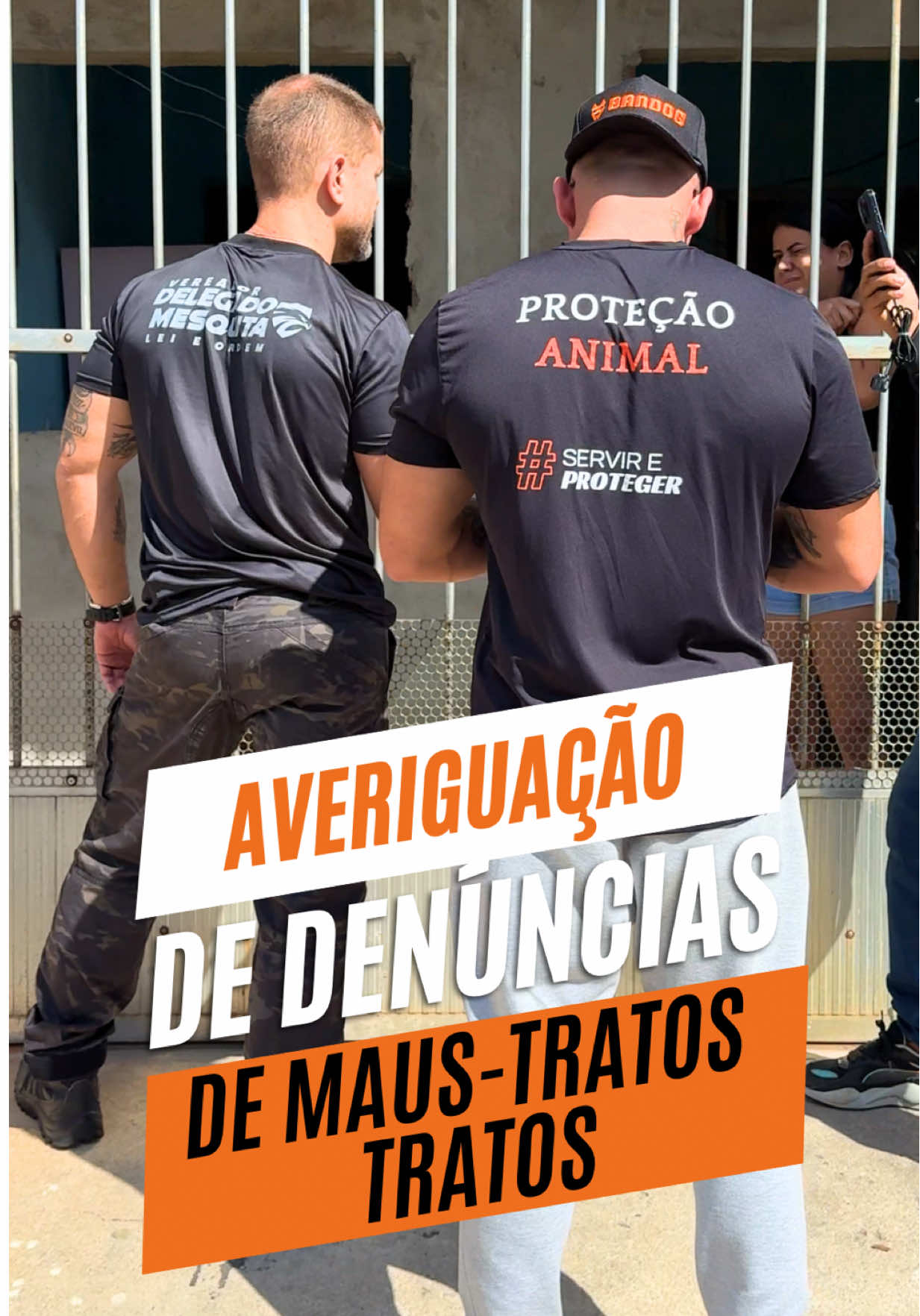 ‼️ Em resposta a duas denúncias de maus-tratos, nossa equipe esteve em duas ocorrências. Na primeira, felizmente, constatamos que o animal estava saudável e bem cuidado - sendo realizada apenas uma orientação ao tutor. Já a segunda denúncia exigiu uma ação firme. Encontramos dois cães da raça Pitbull em situação de extrema negligência: amarrados com cordas, sem acesso a água ou alimento, vivendo em meio às próprias fezes. Um cenário inaceitável. 👊🏻 Com apoio do @delegadomesquita e da @policiacivil_sp, os animais foram imediatamente resgatados e um dos tutores encaminhado ao Distrito Policial, onde responderá criminalmente por maus-tratos. 🐶 Os cães foram levados para o hospital @dokhospitalvet.guarulhos, onde estão recebendo todos os cuidados necessários e, em breve, estarão disponíveis para adoção responsável. 🫡 Seguimos firmes na missão de proteger quem não pode se defender. Denuncie maus-tratos! Juntos, salvamos vidas. . APOIO: @dokhospitalvet.guarulhos  @delegadomesquita  @tolentinooficial @Cabo Caramelo  #CaboCaramelo #ContraMausTratos #ResgateAnimal #Adote #PolíciaPeloBem #guarulhos #sp #protecaoanimal #servireproteger #pet #policiacivil #policiamilitar
