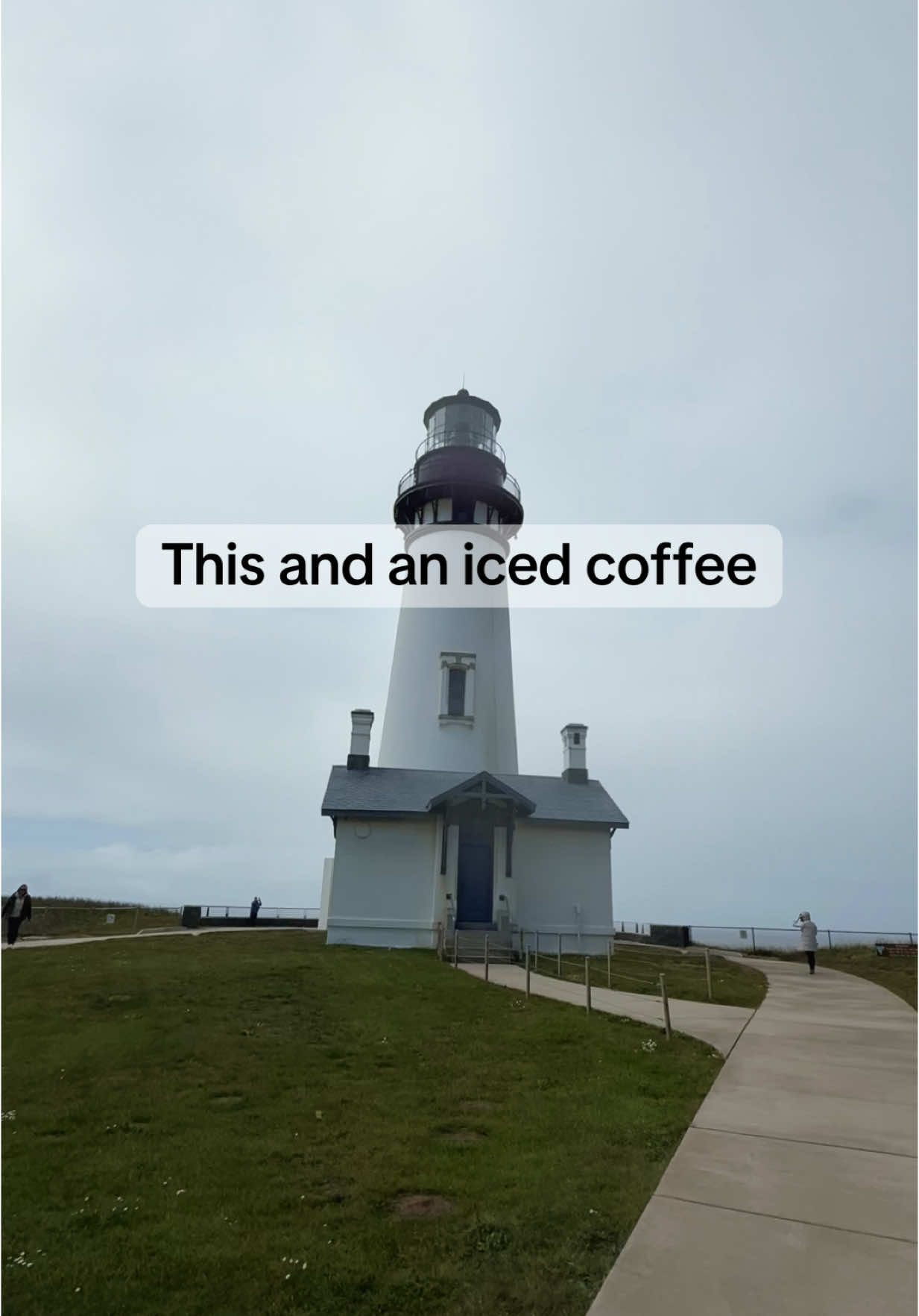 Built in 1873, Yaquina Head Lighthouse has been guiding ships safely for over 150 years! 🚢 No hike required to visit, just a short walk to stunning views of the beach and coastline. 🌊🏖️ History meets beauty at this Oregon gem! #YaquinaHead #Lighthouse #History #Beach #Views #oregon #coast #newport #tourist #travel 
