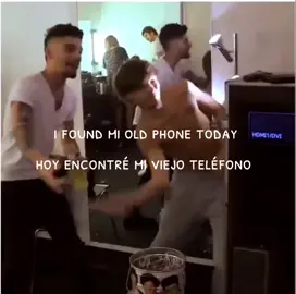 ya escucharon old phone de ed sheran??? lo escuché y necesitaba usarla  #oldphone #edsheeran #harrystyles #LouisTomlinson #liampayne #niallhoran #zaynmalik #directioners #fyppppppppppppppppppppppp #parati 