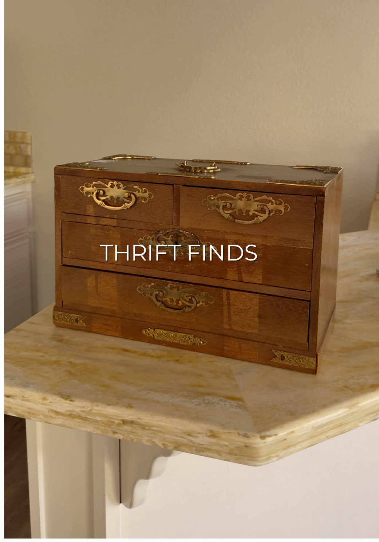 LOOK what I found in this jewelry box!!! 🤢🤢 I have never in my entire life found a flippin' tooth in a piece of furniture! Although I love this box and wanted to fix it up that instantly gave me bad vibes and it's going right back to the thrift tomorrow!! #thriftfinds #thrifting #thriftstorefinds #thrifthaul #thrifted #antiques