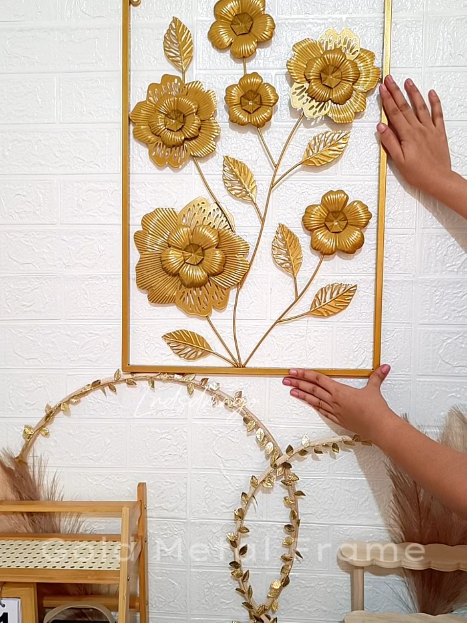 Colorful Leaf Art Gold Framed Leaves Artwork Nordic Style Metal Wall Decor 60cm x 40cm - Box, Hanging  #walldecor #wallhangin #hangingdecor #metaldecor #decorartwork #artwork #goldframe #goldframewalldecor #goldwalldecorations #fypage #aesthetic #nordic #nordicstyle  #nordichome #nordicwalldecor 