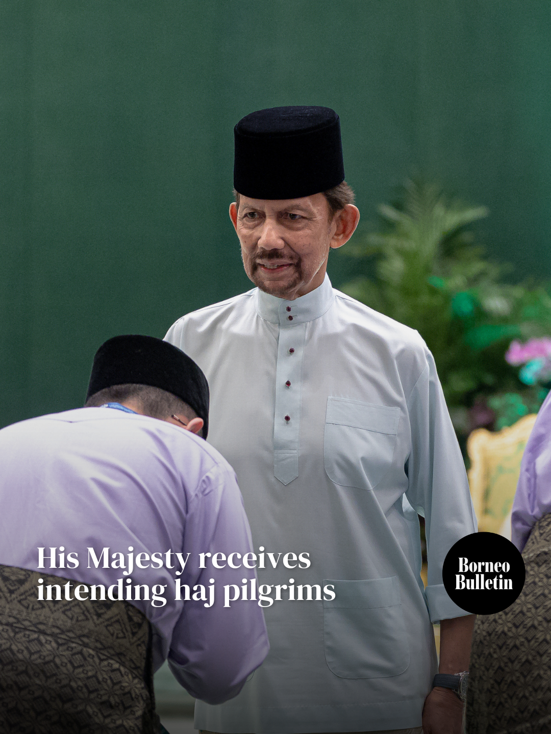His Majesty Sultan Haji Hassanal Bolkiah Mu’izzaddin Waddaulah ibni Al-Marhum Sultan Haji Omar ‘Ali Saifuddien Sa’adul Khairi Waddien, Sultan and Yang Di-Pertuan of Brunei Darussalam on Thursday received 992 intending haj pilgrims in audience at Istana Nurul Iman and bid them farewell. Accompanying His Majesty was His Royal Highness Prince Haji Al-Muhtadee Billah, the Crown Prince and Senior Minister at the Prime Minister’s Office. 📹: Lina Mohamad & Fadley Faisal 🎼: Envato #borneobulletin #national #hismajesty #receives #intending #haj #pilgrims