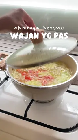 Jadi wajan favorit akuu 😍 diameternya 20cm jd pas bgt buat masak sayur, numis numis 😍 Yg mau samaan cek dikeranjang aku yah 💕 #wajanantilengket #panciantilengket #wajanfreemir  #panci #wajanfreemir #pancifreemir #rekomendasiwajan 