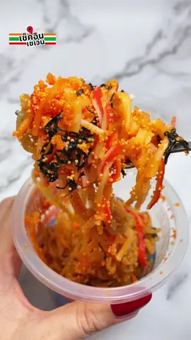 บะหมี่ผัดปูอัดไข่กุ้ง เพิ่งหาเจอเลย ตัวมาม่ามีความคล้ายไวไวรสหอยลายผัดฉ่า กินคู่กับปูอัดไข่กุ้งแล้ว อร่อยเข้ากัน #รีวิวเซเว่น #เซเว่น #เช็คอินเซเว่น #checkinseven #ฟีดดดシ #บะหมี่ผัดปูอัดไข่กุ้ง #ของใหม่เซเว่น 