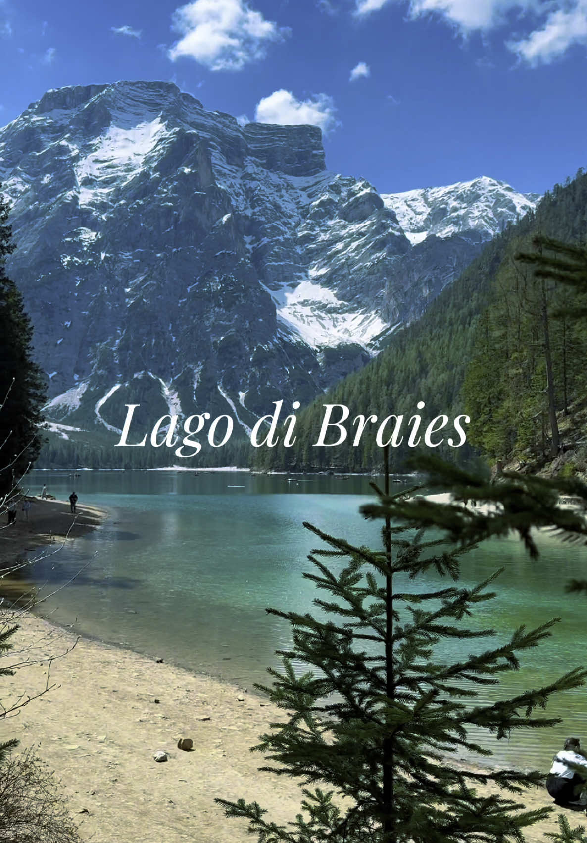Lago di Braies визитная карточка доломит. Это самое инстаграмное место 😍 #lagodibraies #dolomites #italia #italy #instagood #nature #naturevibes #рекомендации #италия #озеро #природа 
