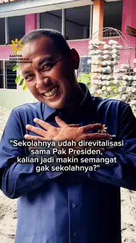 Di momen Hari Pendidikan Nasional 2025, Presiden Prabowo Subianto meluncurkan PHTC terbaru, yaitu Program Perbaikan Sarana dan Prasarana Pendidikan. Program ini mencakup rehabilitasi sekolah, digitalisasi pendidikan, bantuan untuk guru honorer, dan dukungan pendidikan bagi guru yang belum lulus D4/S1 ini sebagai bentuk nyata komitmen pemerintah untuk meningkatkan kualitas pendidikan di seluruh Indonesia. #KantorKomunikasiKepresidenan