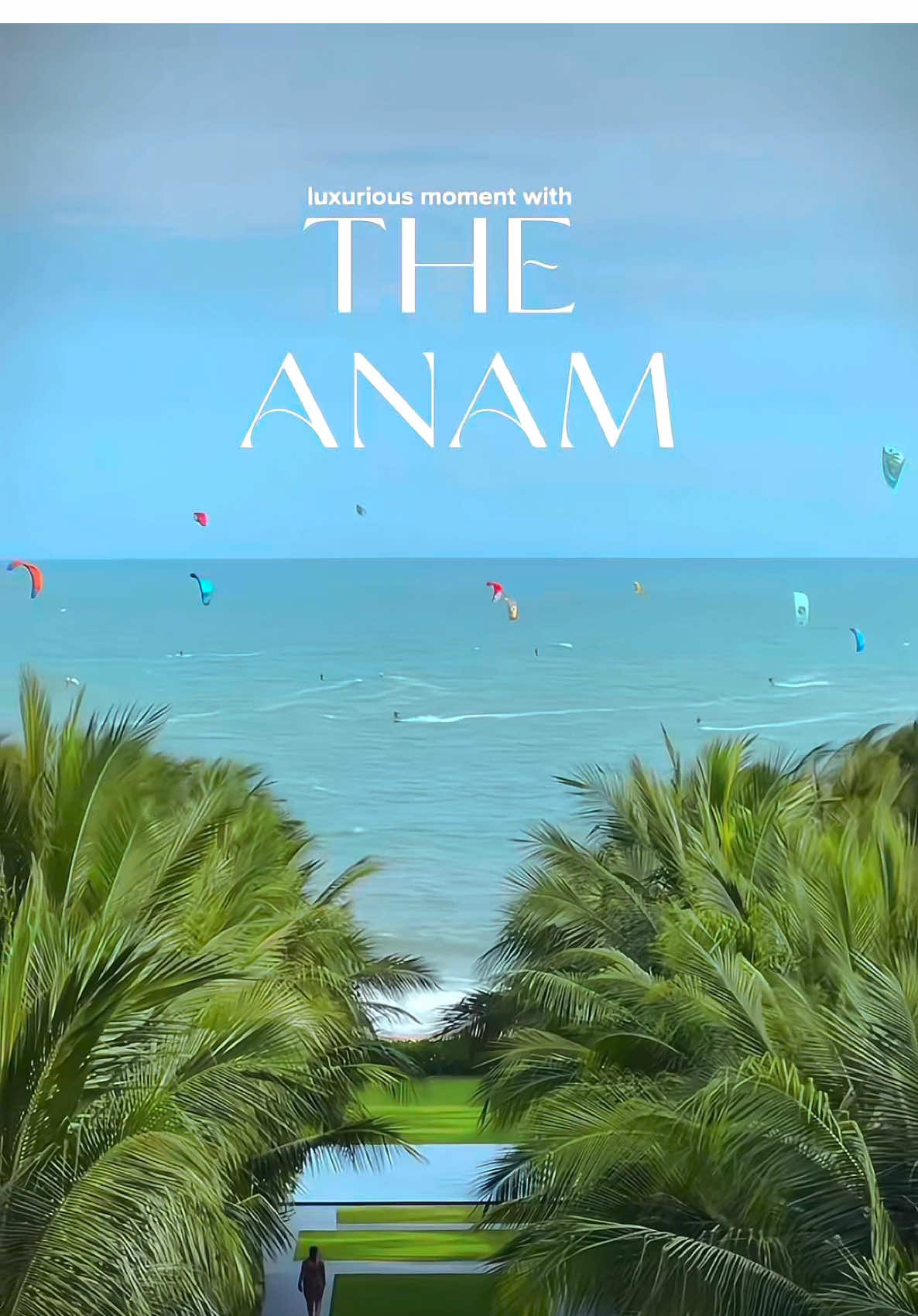 📍THE ANAM MŨI NÉ: Tựa như bước vào một thước phim Đông Dương giữa lòng biển xanh - The Anam Mũi Né mang dáng vẻ như một ngôi biệt thự cổ kính bên bờ Địa Trung Hải, pha lẫn hồn Việt trong từng chi tiết nhỏ. Nơi đây tựa như một cuốn phim Indochine sống động – nơi thời gian như ngừng trôi, chỉ còn tiếng sóng biển thì thầm và bóng dừa đung đưa trong nắng sớm - Điểm nhấn là chiếc hồ bơi vô cực nằm sát biển, nơi mặt nước như hòa lẫn vào đường chân trời. Cảm giác ngâm mình ở đây giống như đang nghỉ dưỡng giữa một ốc đảo biệt lập – yên tĩnh, riêng tư và thư thái. Ib mình ngay nếu như bạn đang tìm cho mình một kỳ nghĩ dưỡng trong mơ 😉  #muineresort #theanammuine #theanamresort #phanthiet #muine #lacacungleon #resortmuine #resortphanthiet #theanamcamranh #muinephanthiet #muinetrip #phanthietcity #phanthietreview #phanthietbeach #phanthietbinhthuan 