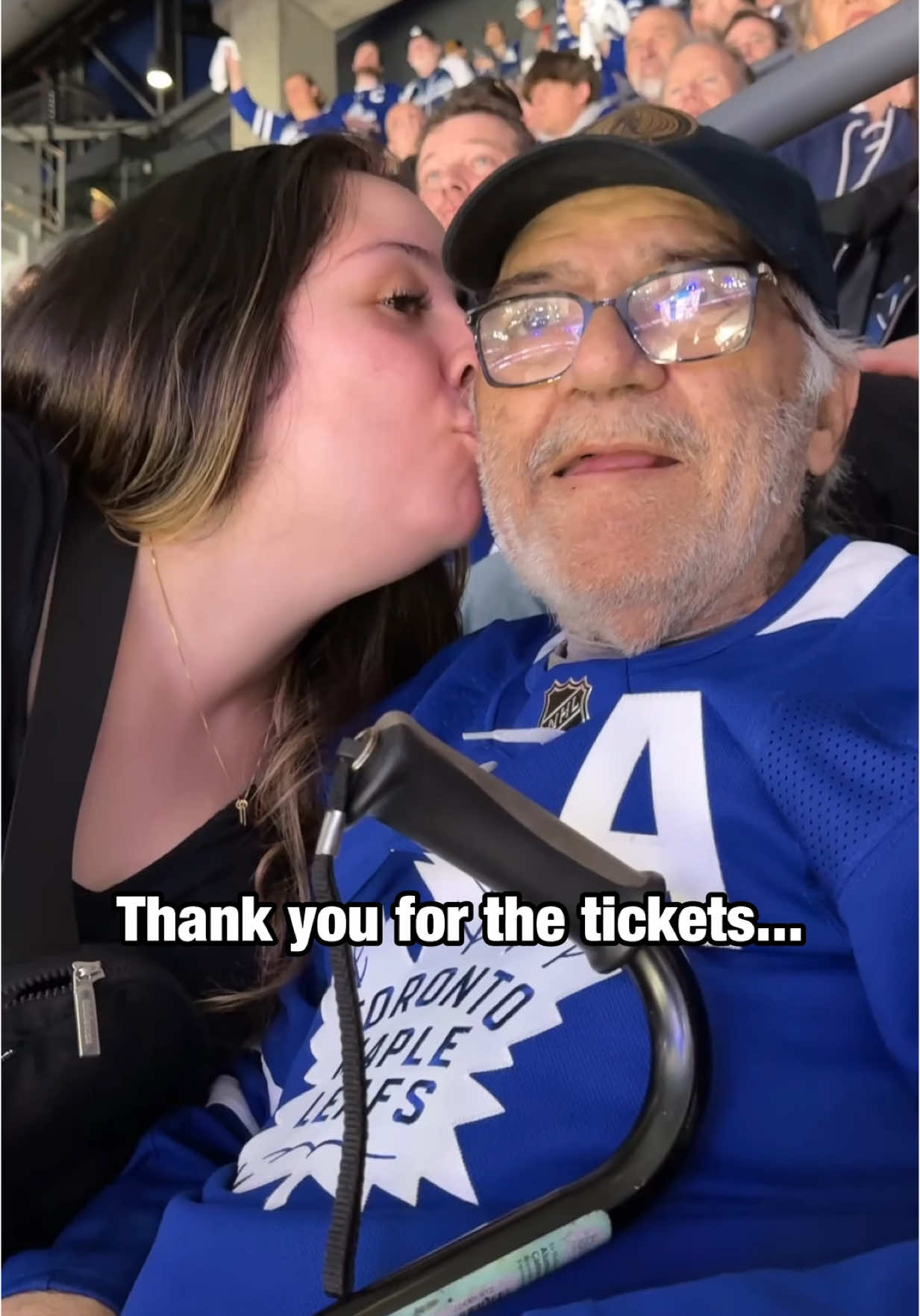 “I already had a great life” 🥹❤️ @Toronto Maple Leafs #hockey #cancer #leafs #kindness #money 