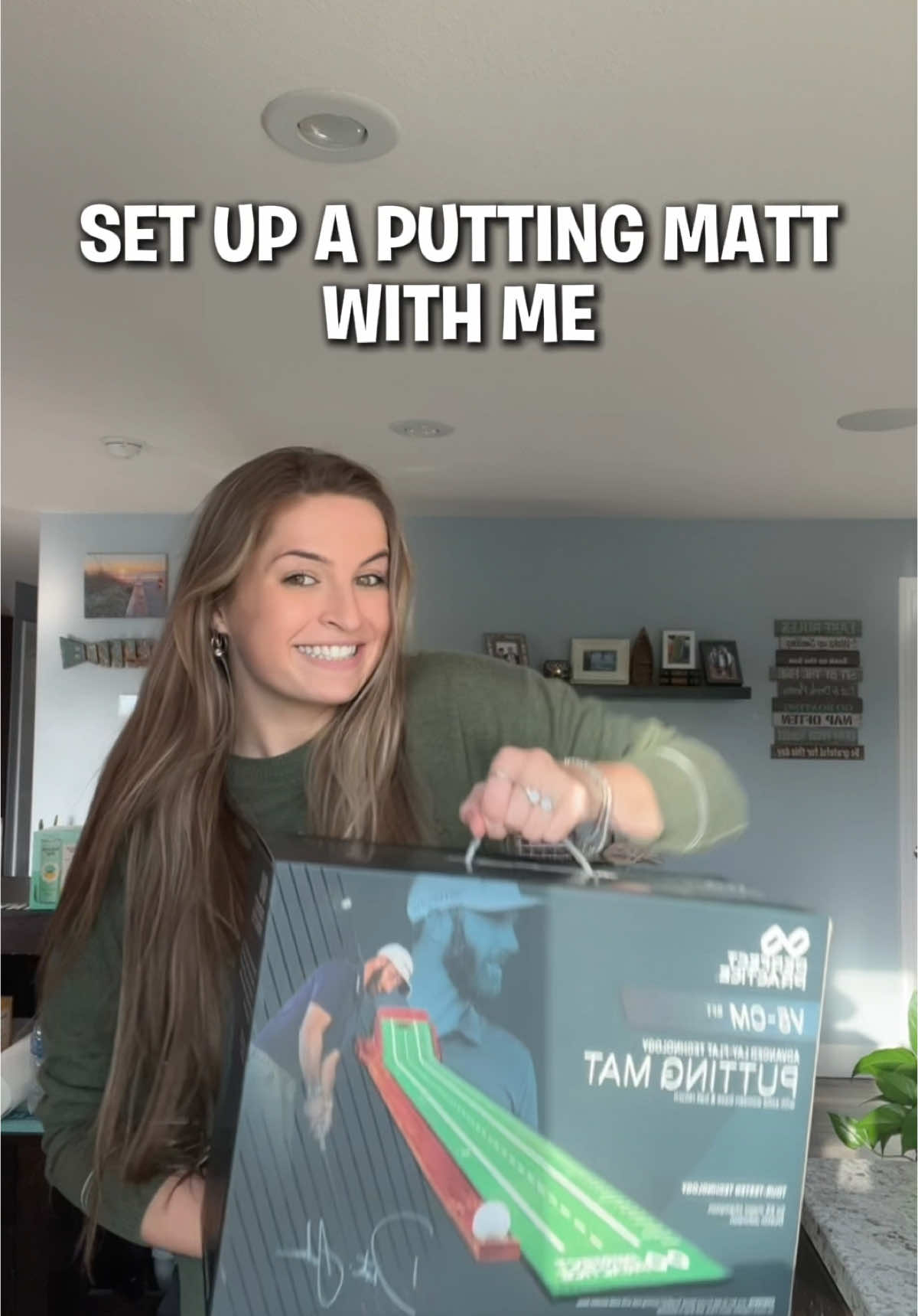 Let’s work on some putting! 💚 #putting #golf #puttingmat #learninggolf #golfer #womaningolf #golfgirl #golfing #puttingdrills #puttingmirror