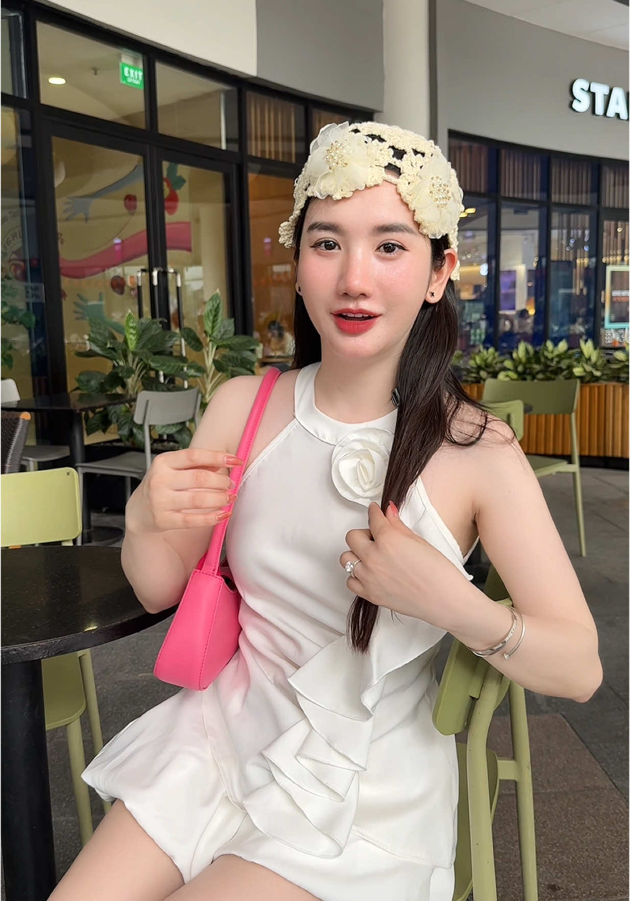 Bộ đồ hot hit này em bán ko bít bao nhiêu rồi, ai nhận về tay cũng tấm tắc khen xinh nha