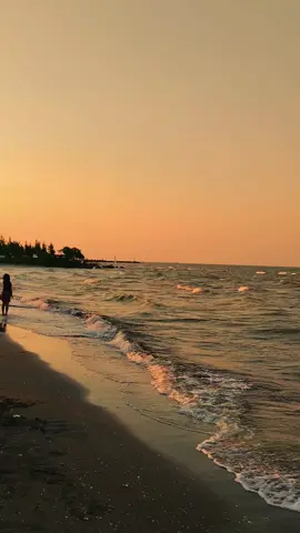 sunsets with beach indramayu 🌊💫 #pesonaindramayu #senja #pantaivibes #pantaiviral #2025 