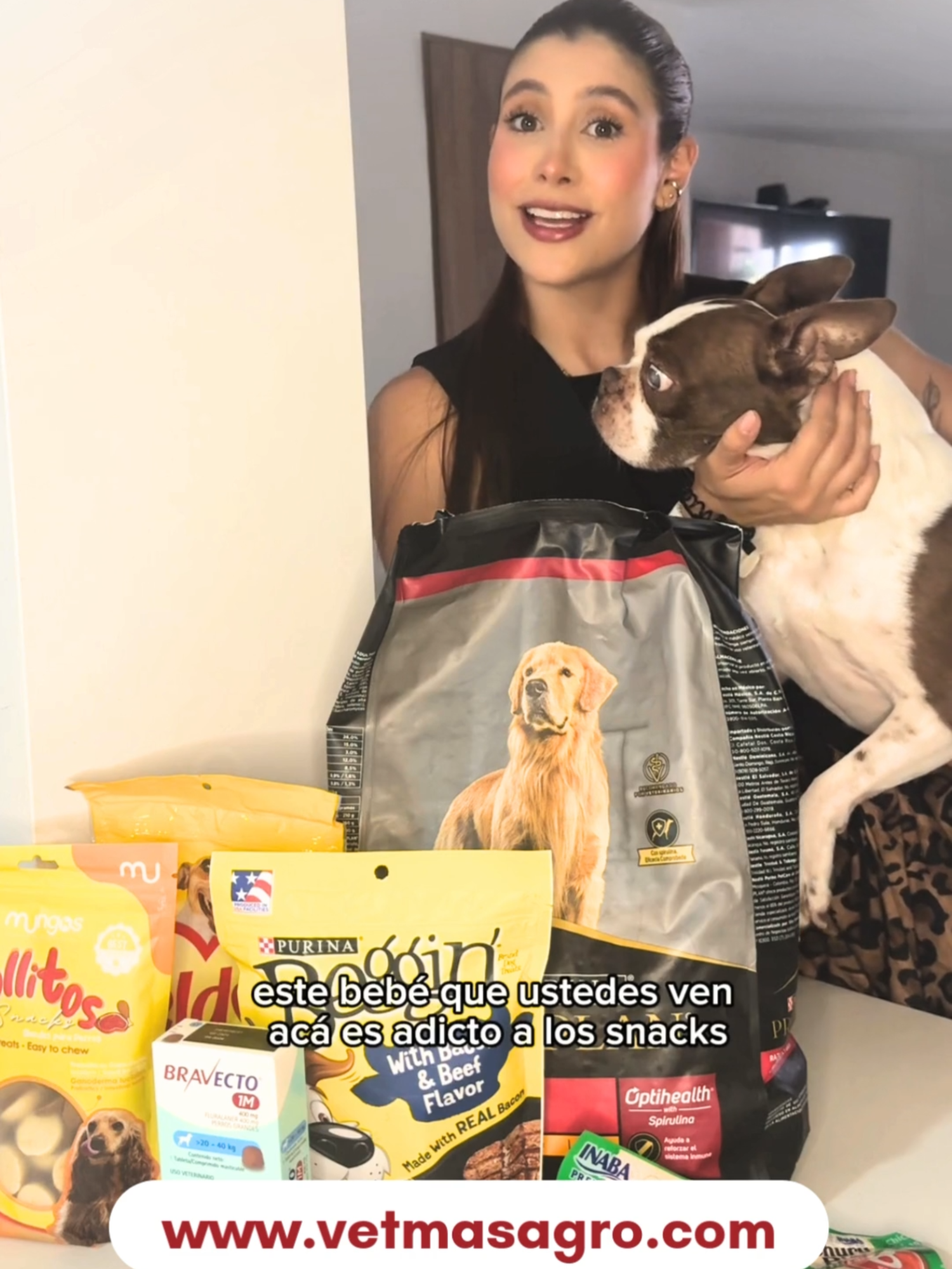 Sofia ya sabe dónde encontrar TODO para su peludo: 🟢 Bravecto para protegerlo 🟢 Su cuido favorito 🟢 Y los snacks que más disfruta ¿Lo mejor? Lo pidió todo desde 👉 www.vetmasagro.com 🛒 ¡Fácil, rápido y con envíos seguros! Haz como ella y dale lo mejor a tu mascota 🐶💚