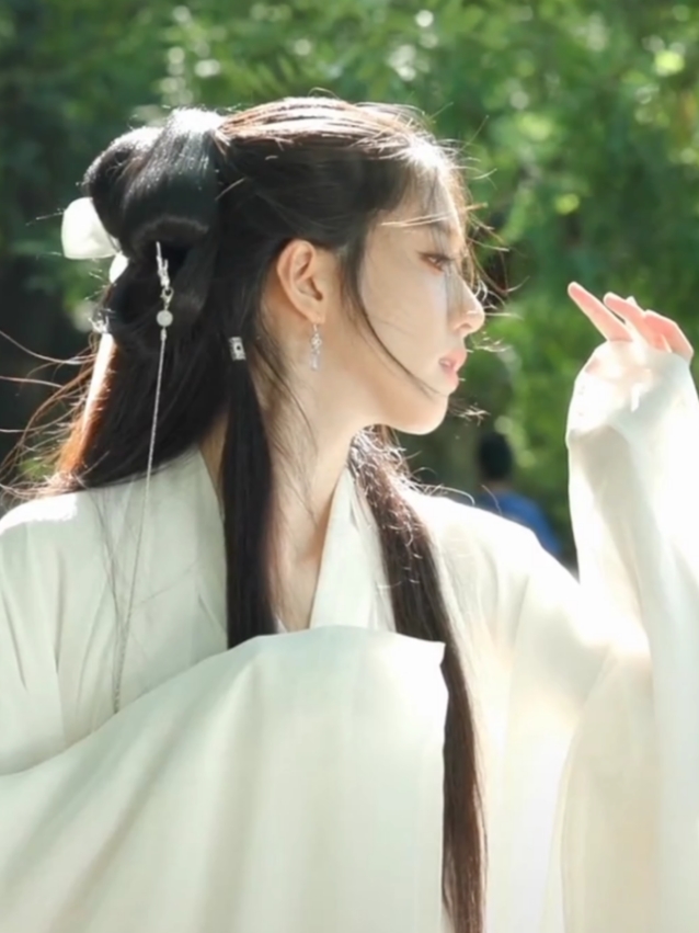 #eleanorlee #chinesegirl #tiktok #李凯馨 #likaixin #fyp #掌中刃 #赴山海 #thejourneyoflengend #cdrama #viral #cdramaactress #chineseactress #foryou #douyin 