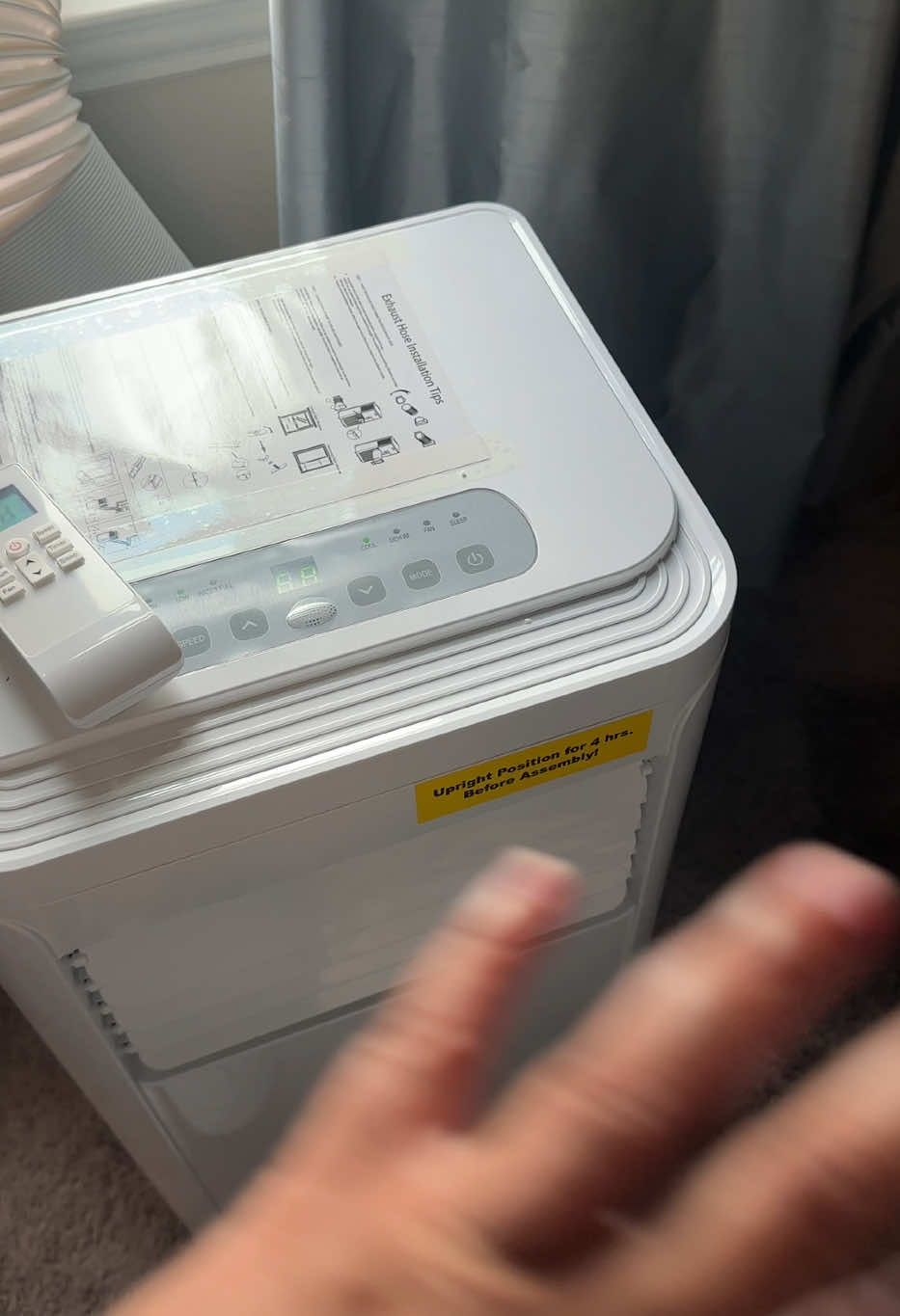 Are you looking for a quick way to cool down any room. This portable ac unit from zafro is the answer. #tiktokshopmothersday #portableacunit #portableac #airconditioner #airconditioning #homeessentials #beattheheat 