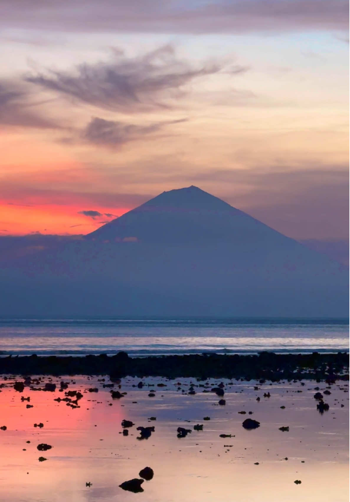 sunsetnya seindah lagu ini, Gili T ga pernah gagal 🤍 #gilitrawangan #lombok 