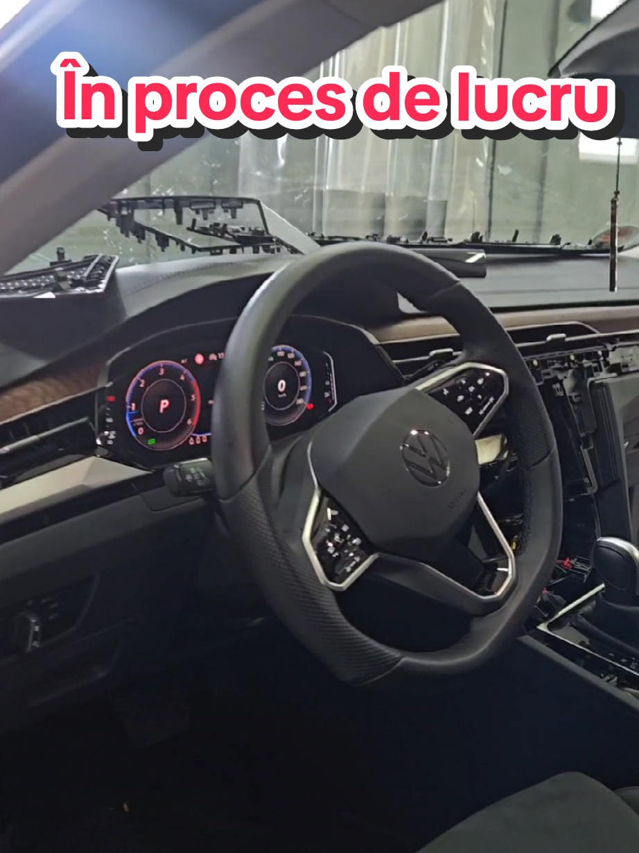 În proces de lucru un Volkswagen Arteon la instalarea luminilor ambientale.😍✅️ #viral #chisinaumoldova #tiktokmoldova #moldova🇲🇩 #detailing #soundperformance #рекомендации #fy #romania #rek #volkswagen #tiktokauto #funny 