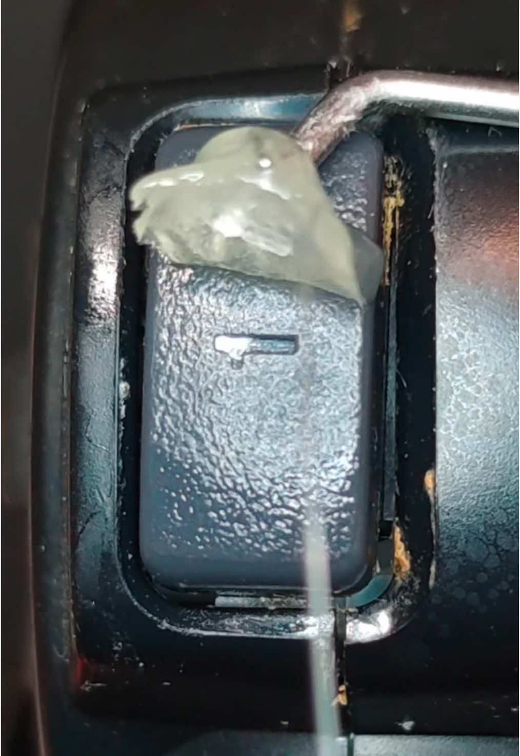 Test: Cleaning a PS3 Controller with Hot Glue❌#satisfying #cleaning #asmr #waitforit #experiment 
