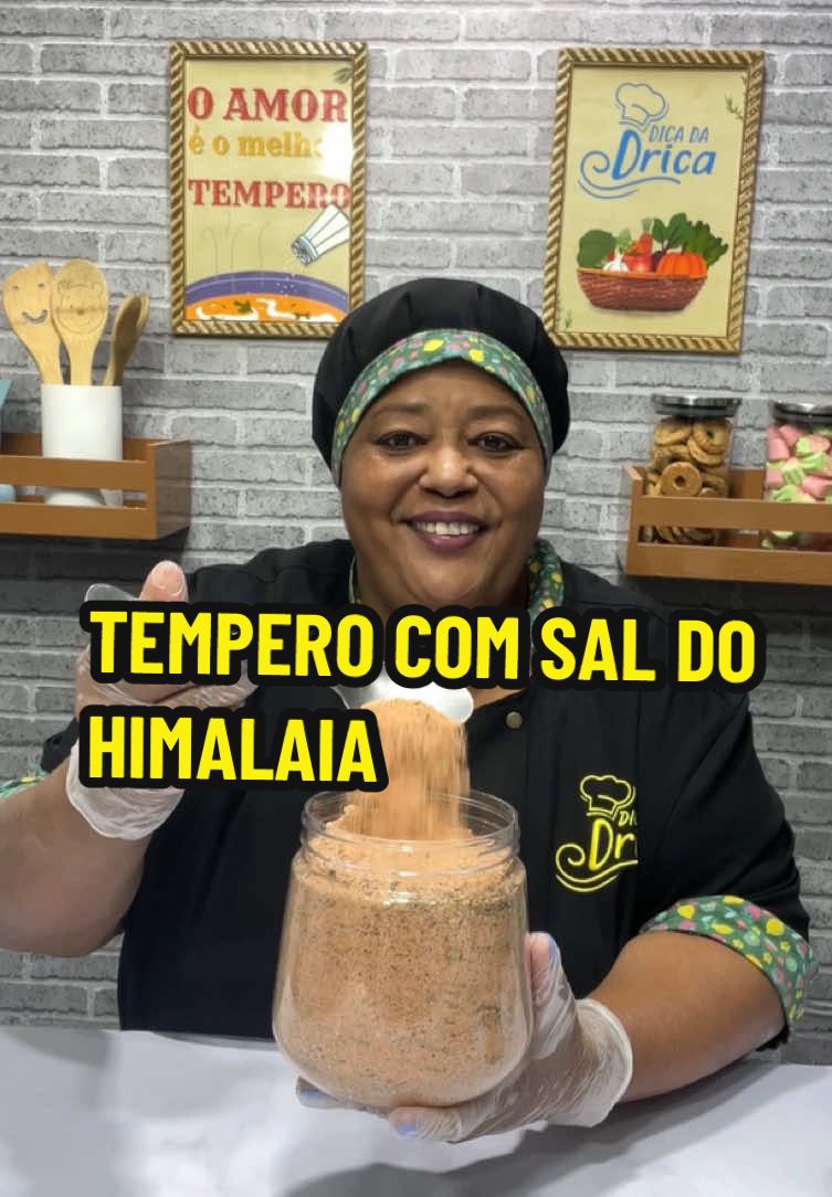 TEMPERO CASEIRO COM SAL ROSA DO HIMALAIA – SABOR E SAÚDE EM UM SÓ POTE! 📌 Ingredientes: • 1 kg de sal rosa do Himalaia • 100g de manjericão seco • 100g de cebola em pó • 100g de páprica picante • 100g de alho granulado ou em pó #TemperoCaseiro #SalRosaDoHimalaia #ReceitaSaudável #foryoupage 