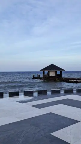 Mentahan video mantai di utama raya beach,,  Jalan-jalan ke pantai,, cocok nih buat bahan edit atau prank temen,,  #mentahan #mentahanvideo #mentahanquotes #videomentahan #mantai #pantai #mantaikuy #pantaivibes #sunset #Summer #pantai #beach #liburan #wisata #pantaiindonesia #lfl #prank #utamarayabeach #situbondo #situbondohits #banyuwangi 