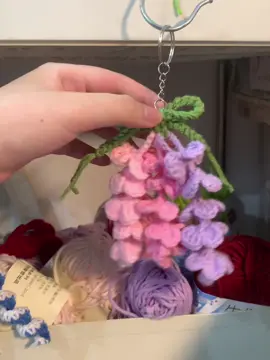Móc khoá hoa tử đằng #xh #fyp #fypシ゚ #crochet #LearnOnTikTok #viral #keychain #chart #flowers #xhhhhhhhhhhhhhhhhhhhhhhh 