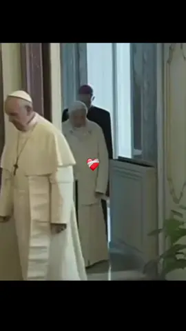 Dos grandes…❤️‍🩹 #viralvideos #catolicostiktok #papabenedictoxvi❤️ #papafrancisco #vivalaiglesiacatolica🇻🇦 #PapaFrancisco #papafrancisco #viralvideos #catolicostiktok #jesusteama #papafrancisco❤️‍ #papafrancisco #catolicostiktok #ULTIMAHORA #viralvideos #vivalaiglesiacatolica🇻🇦 