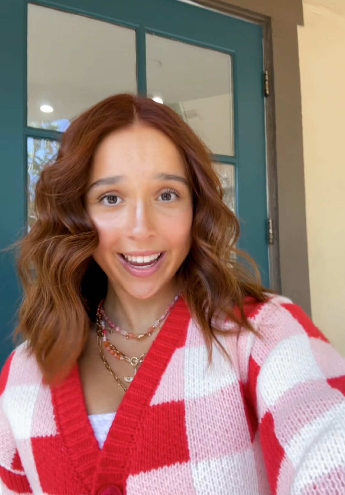 fresh red head!! 🍓🍓🍓thanks to @Orange County hair salon #hair #hairnew #newhair #hairtransition #red #redhead #redhair #hairdye #hairsalon #freshhair #touchup #hairtouchuo #transition #haircuttransformation #newcolor #hairtutorial #hairtransformations #transitionsound #preppy #preppyhair #transitionsounds 