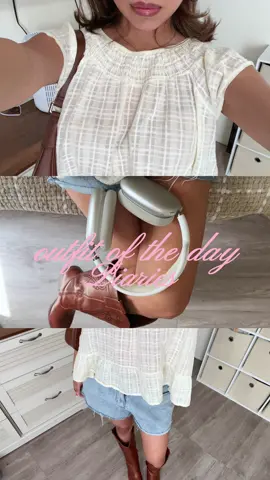 outfit deets for spring 🌸 ✨🦢 #ootdstyling #ootds #latinacontentcreator #comfortcreator #maincharacterenergy #springoutfit #outfitideas #fashiontiktok #ootdstyle #springinspo #pintrestoutfits #latinafashioncreator 