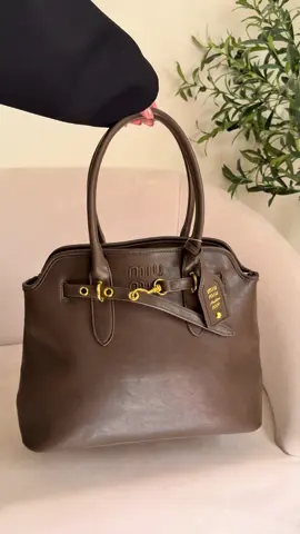 #explore #أكسبلور #bag #ميو_ميو #miu_miu #شنطة #شنط_ماركه 
