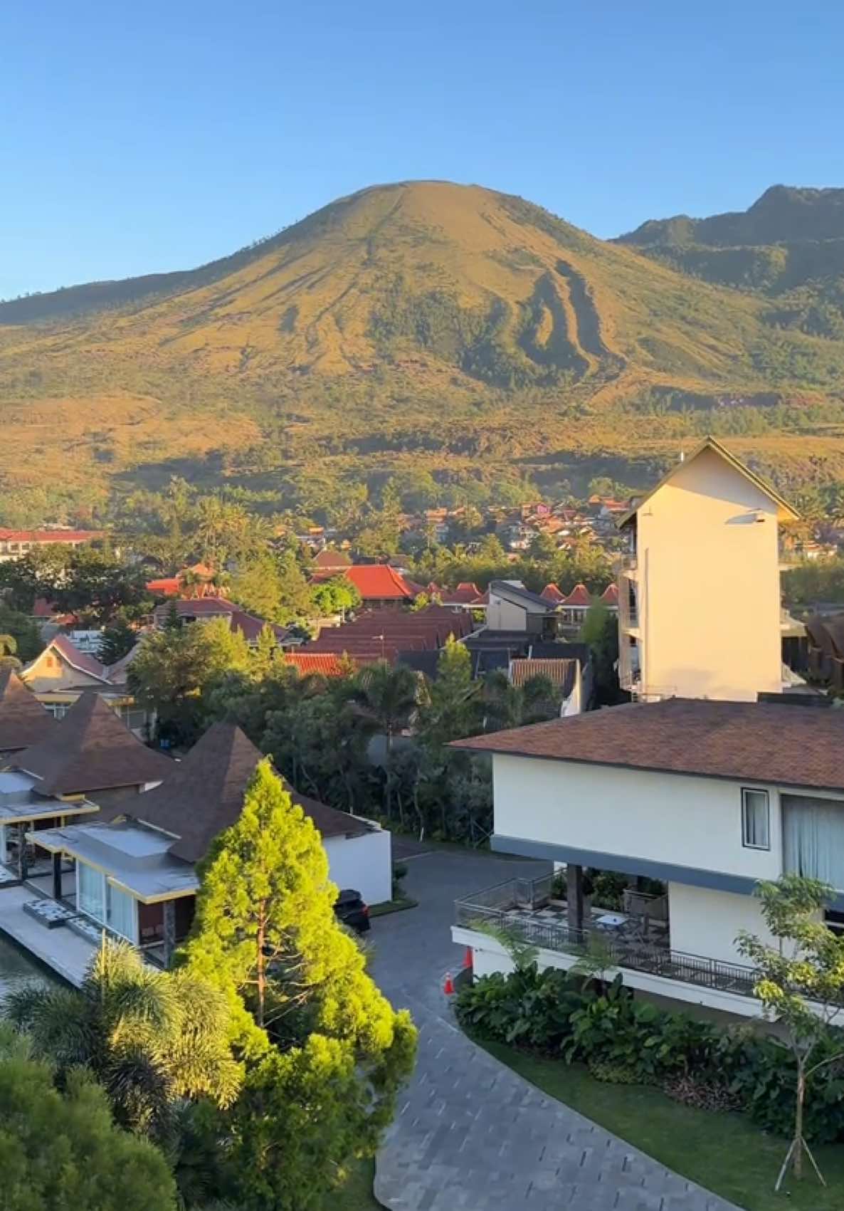 My morning view✨ #garut #cahayavillagarut #bestview 