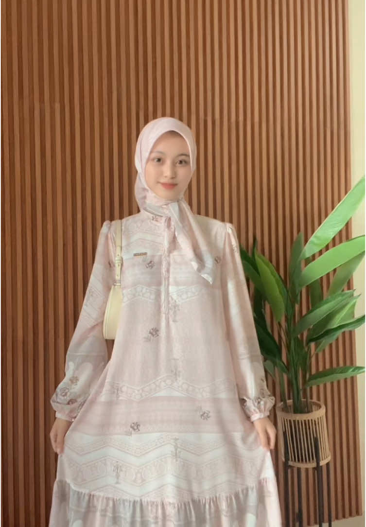 Dress cantik udah restock nii‼️😍#dresspremium #dresselegant #wibgajian #gajiansale #ootdfashion #foryoupage #gamiscantik 