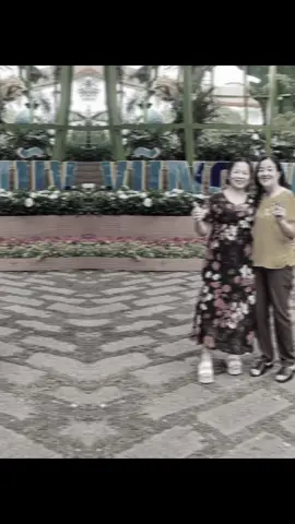 Nếu là con đường của bạn, hãy tự bước đi, đừng than vãn và oán trách. Bởi điều đó chẳng giúp ích gì cho bạn đâu.