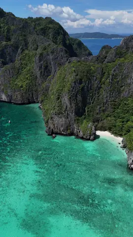 #เทรนวันนี้  จุดเล่นน้ำหลังอ่าวมาหยา 🌴🌊 #malaysia #indonesia #phiphiisland #longtailboat #luxury #phuket 