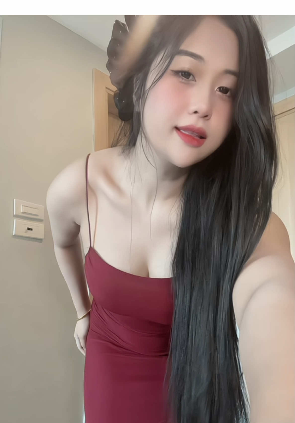 Một người đàn ông không lo cho bạn đc vật chất chưa hẳn là vô dụng Nhưng đến tình cảm còn để bạn cảm thấy thiệt thòi hơn người khác chắc chắn là VÔ DỤNG chứ còn gì nữa 🥴