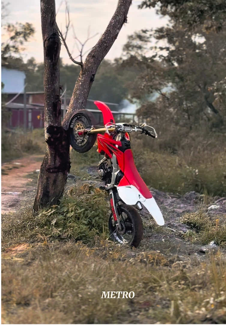 සෙල්ලම Nothing 🗽❤️‍🔥  #hondacrf250r #pothupitiya #crfsrilanka #honda #crf #kaluthara #fyppppppppppppppppppppppp #viral #srilankan #yakadayakkuofficial #yakadahusma #bikepisso #trending #CapCut #bike #trendingvideo #2025 