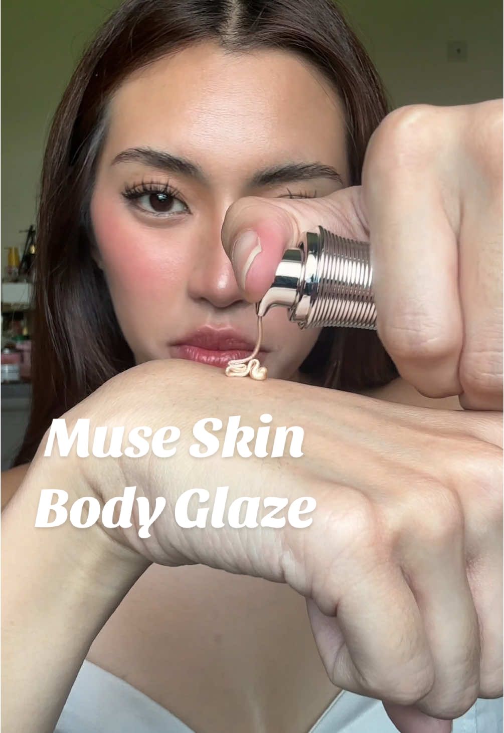 Loving this body glaze from @Muse skin official 