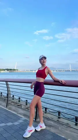 Chạy bộ là một môn thể thao giúp bạn kết nối với bản thân và khám phá những tiềm năng ẩn giấu của mình. Hãy lắng nghe cơ thể của bạn và tận hưởng từng bước chạy của mình #suckhoe #chaybo #dammechaybo #loisonglanhmanh #run #CapCut 