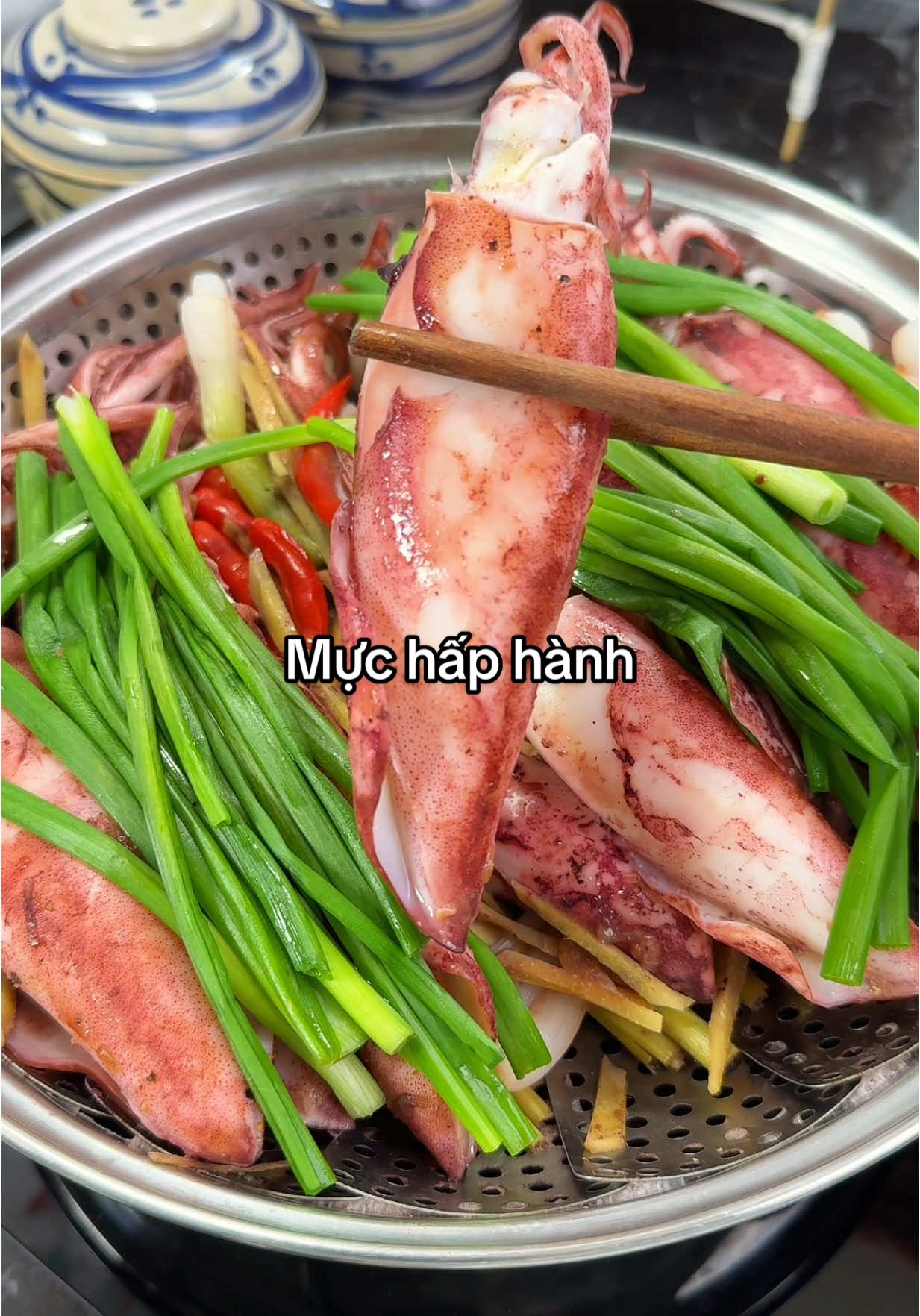 Mực hấp hành là nhanh nhất nè mấy a #muchaplata #LearnOnTikTok #food #tiktokfood #trending #xuhuong #anngonnaugon #amthucvietnam #ancungtiktok #vairal_video_tiktok #muc #muchaplata #muchapnuocdua #muchap #monngonmoingay 